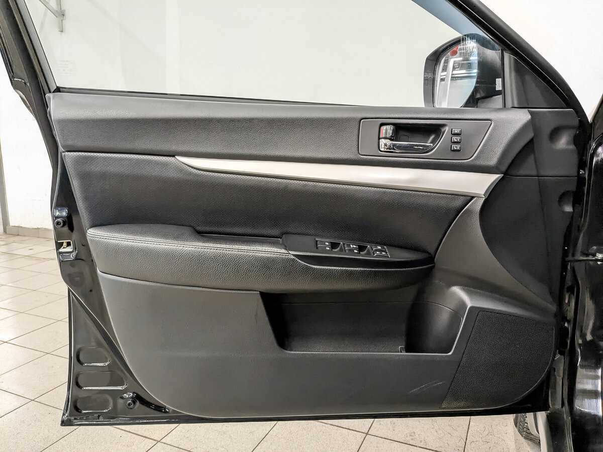 Б/У Субару Аутбэк 2013 года. Фото: #17