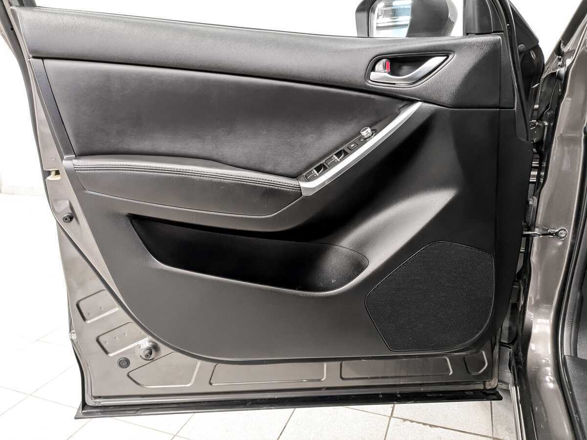 Б/У Мазда Ц-Икс-5 2016 года. Фото: #18