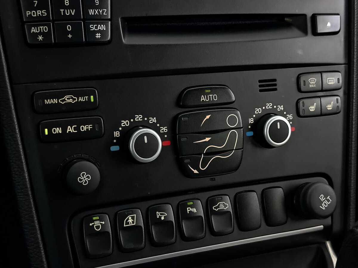 Б/У Вольво ИксЦ90 2014 года. Фото: #20