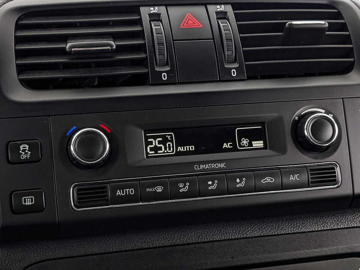 Б/У Шкода Фабия 2013 года. Фото: #20