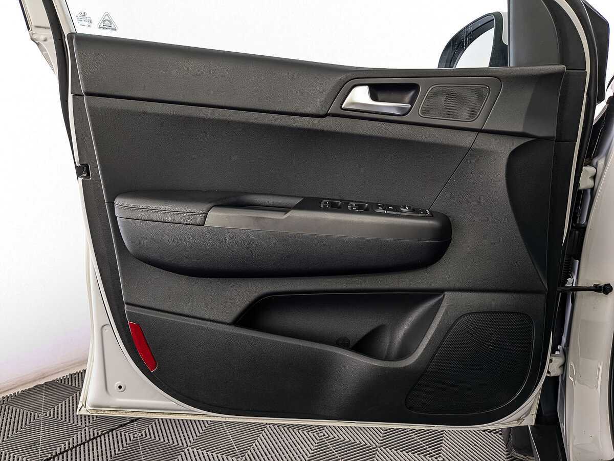 Б/У Киа Спортейдж 2021 года. Фото: #18