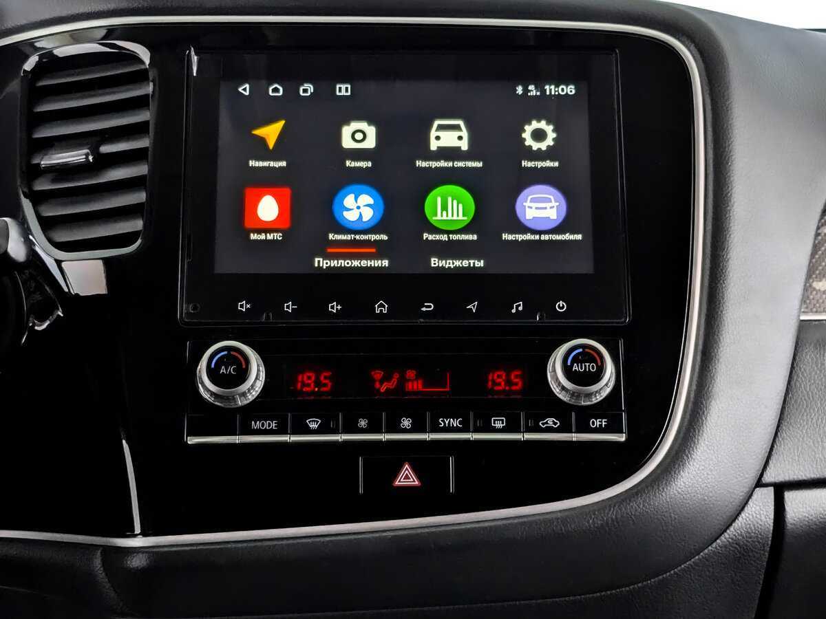 Б/У Митсубиши Оутлэндер 2021 года. Фото: #14