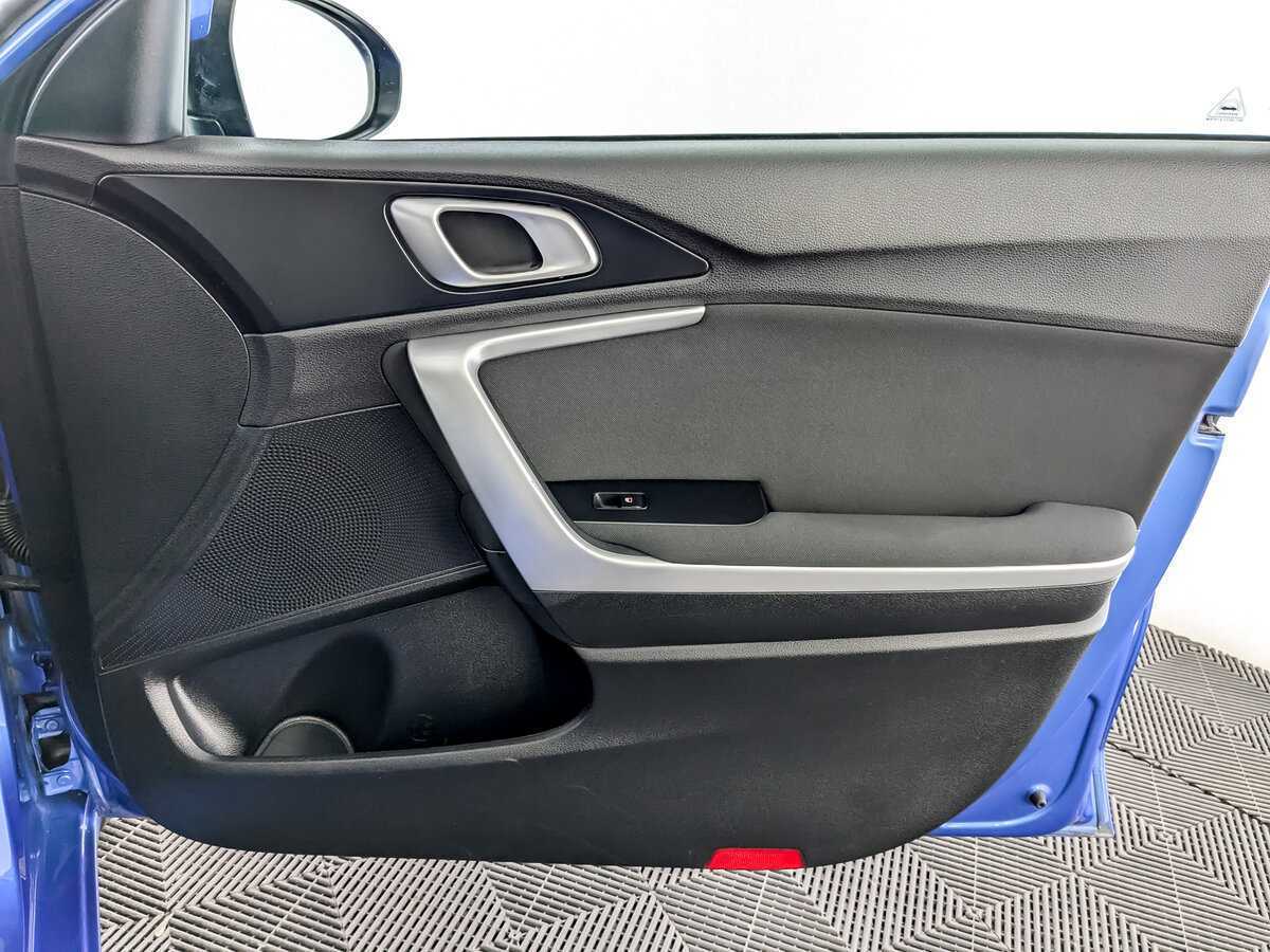 Б/У Киа Сид 2022 года. Фото: #22