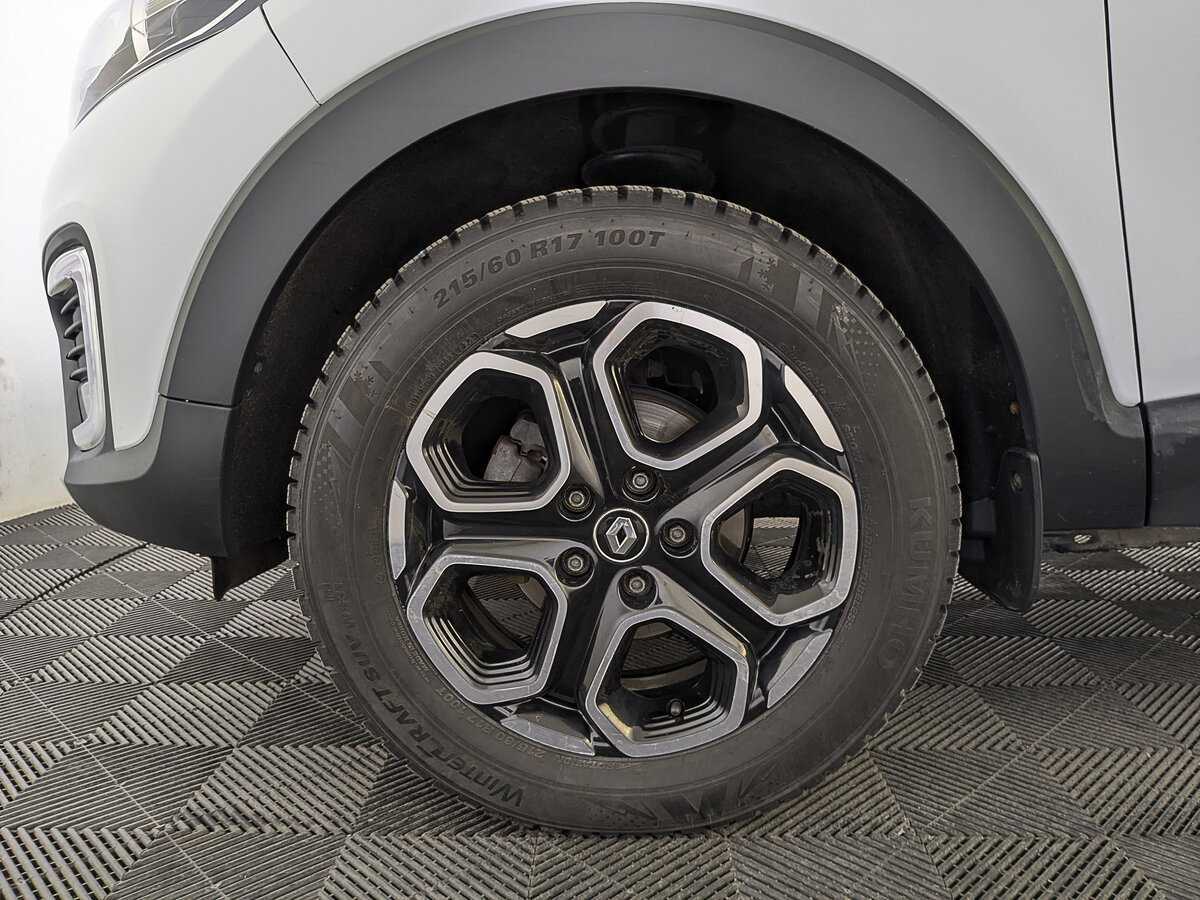 Б/У Рено Каптюр 2021 года. Фото: #11