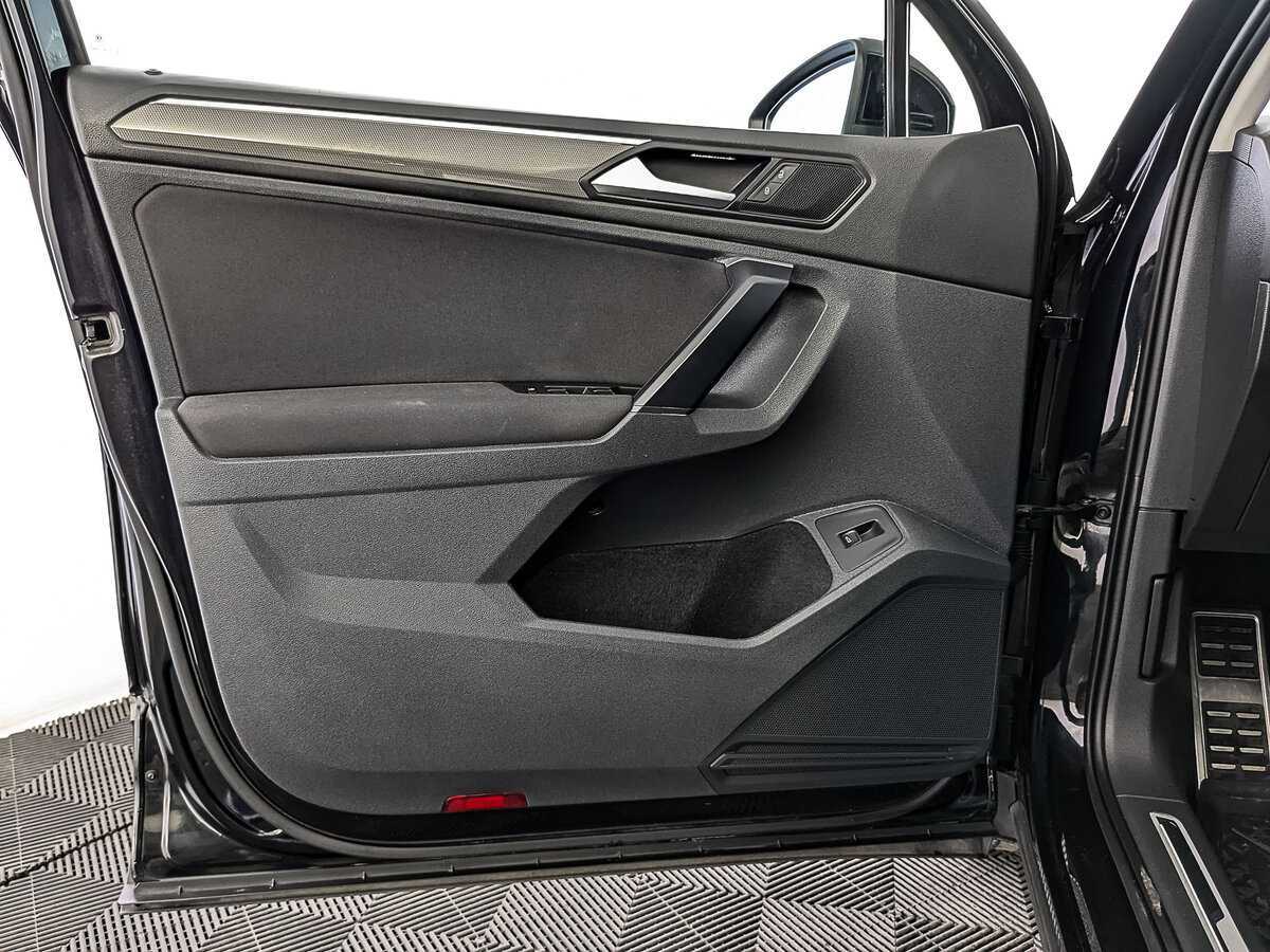 Б/У Фольксваген Тигуан 2018 года. Фото: #16