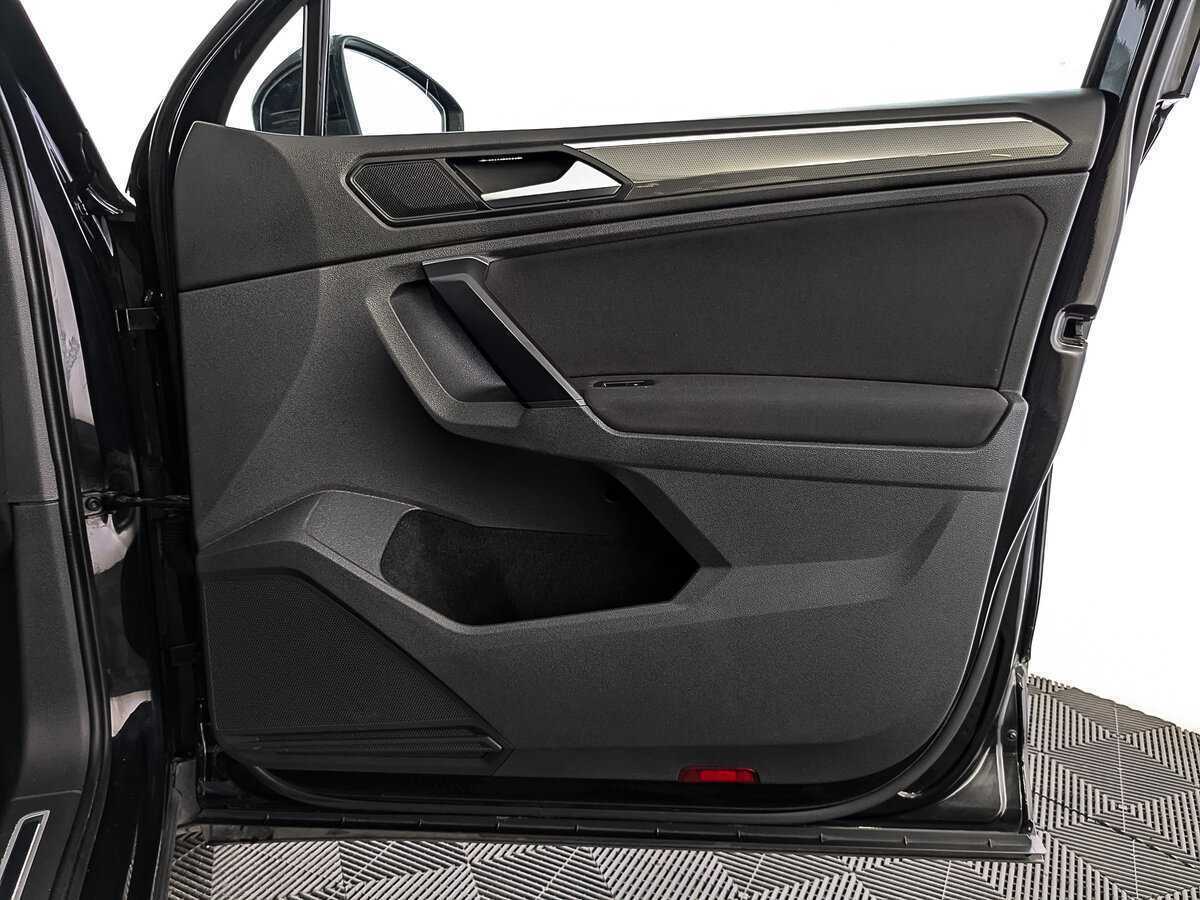 Б/У Фольксваген Тигуан 2018 года. Фото: #19