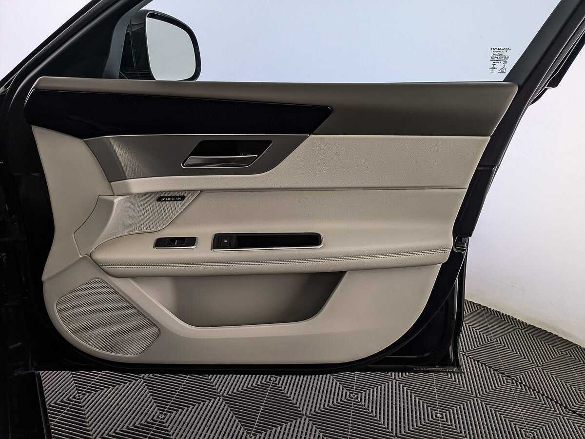 Jaguar XF 2018 года с пробегом. Фото: #24