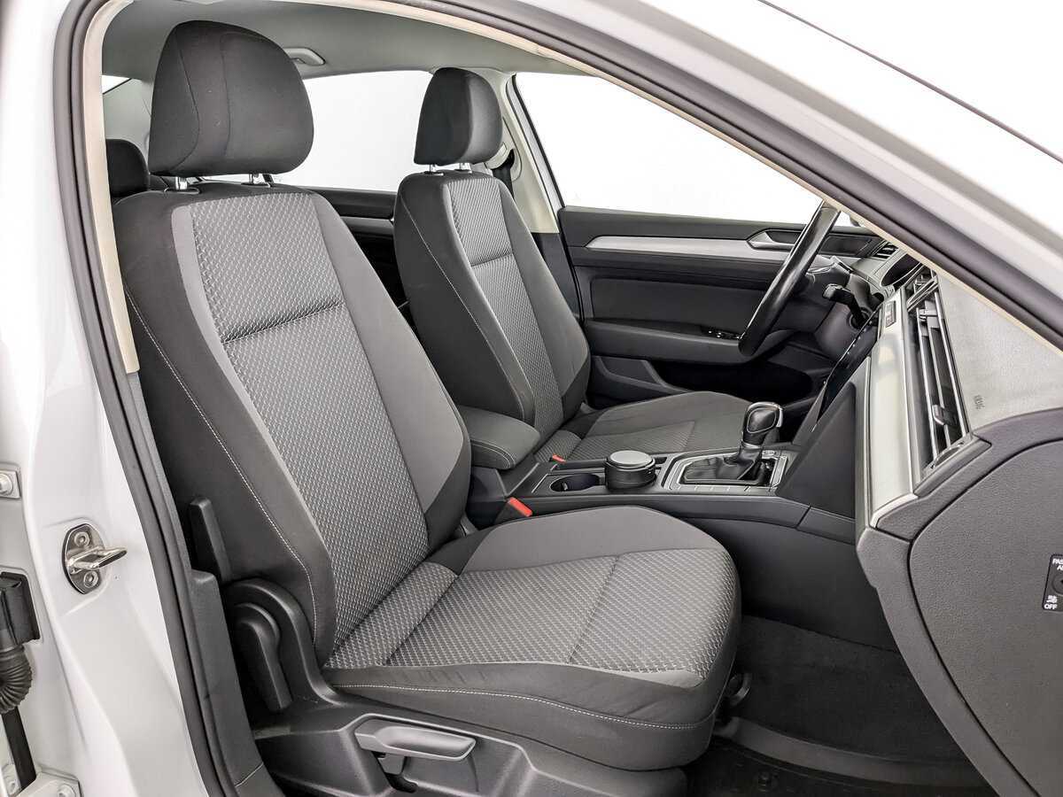 Б/У Фольксваген Пассат 2016 года. Фото: #20