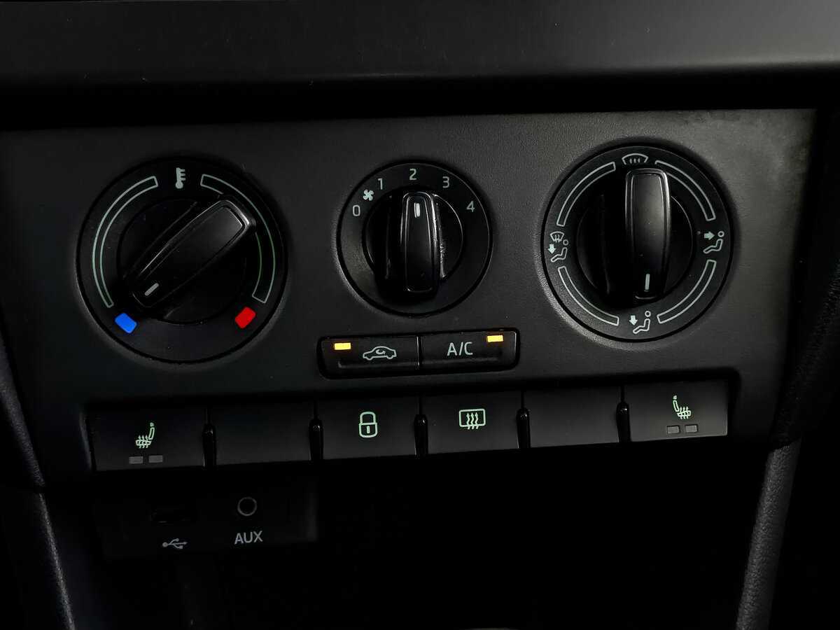 Б/У Шкода Рапид 2017 года. Фото: #19