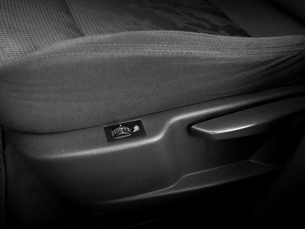 Peugeot 3008 2012 года с пробегом. Фото: #20