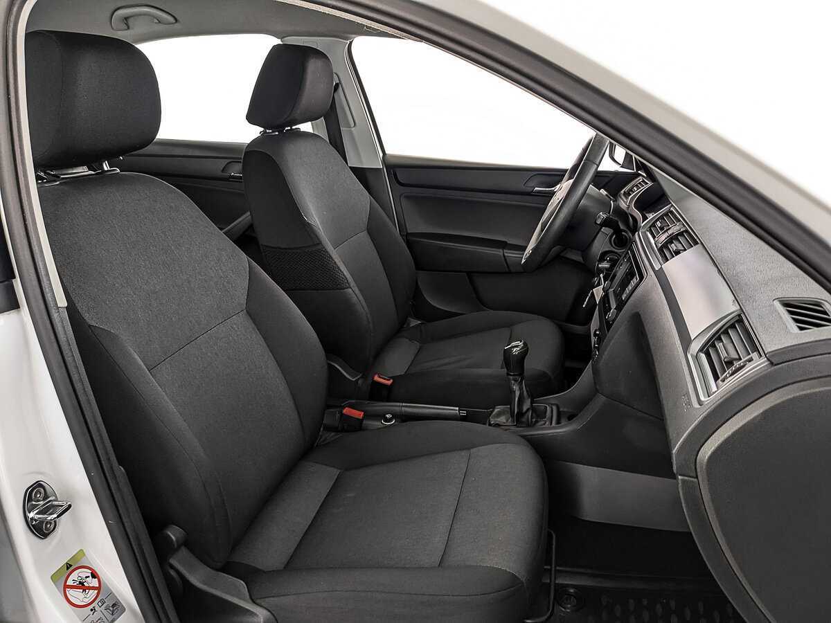 Б/У Шкода Рапид 2017 года. Фото: #20