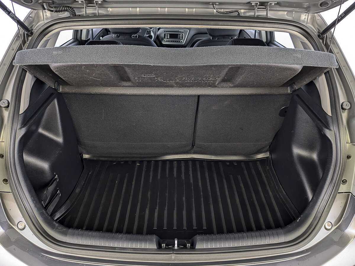 Б/У Киа Рио 2016 года. Фото: #9