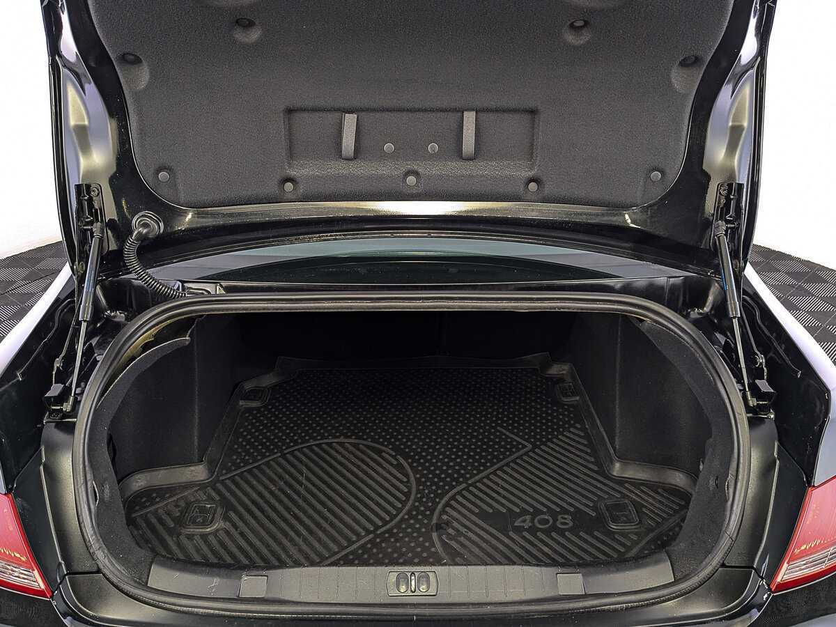 Б/У Пежо 408 2016 года. Фото: #9