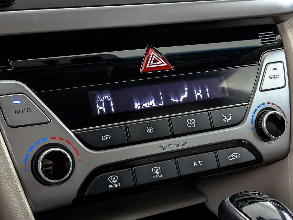 Б/У Хендай Елантра 2017 года. Фото: #20