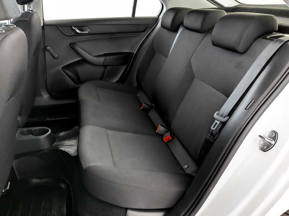 Б/У Шкода Рапид 2017 года. Фото: #11