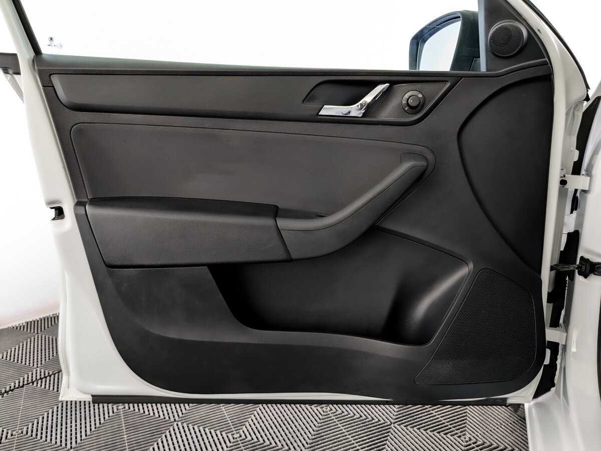 Б/У Шкода Рапид 2017 года. Фото: #18