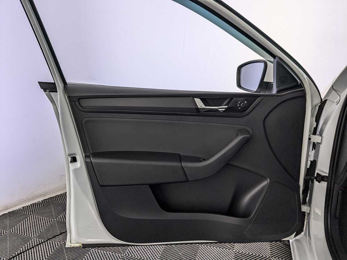 Б/У Шкода Рапид 2019 года. Фото: #18