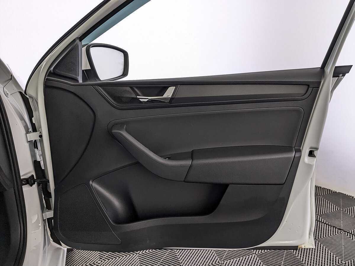 Б/У Шкода Рапид 2019 года. Фото: #24