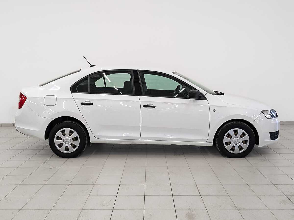 Б/У Шкода Рапид 2017 года. Фото: #4