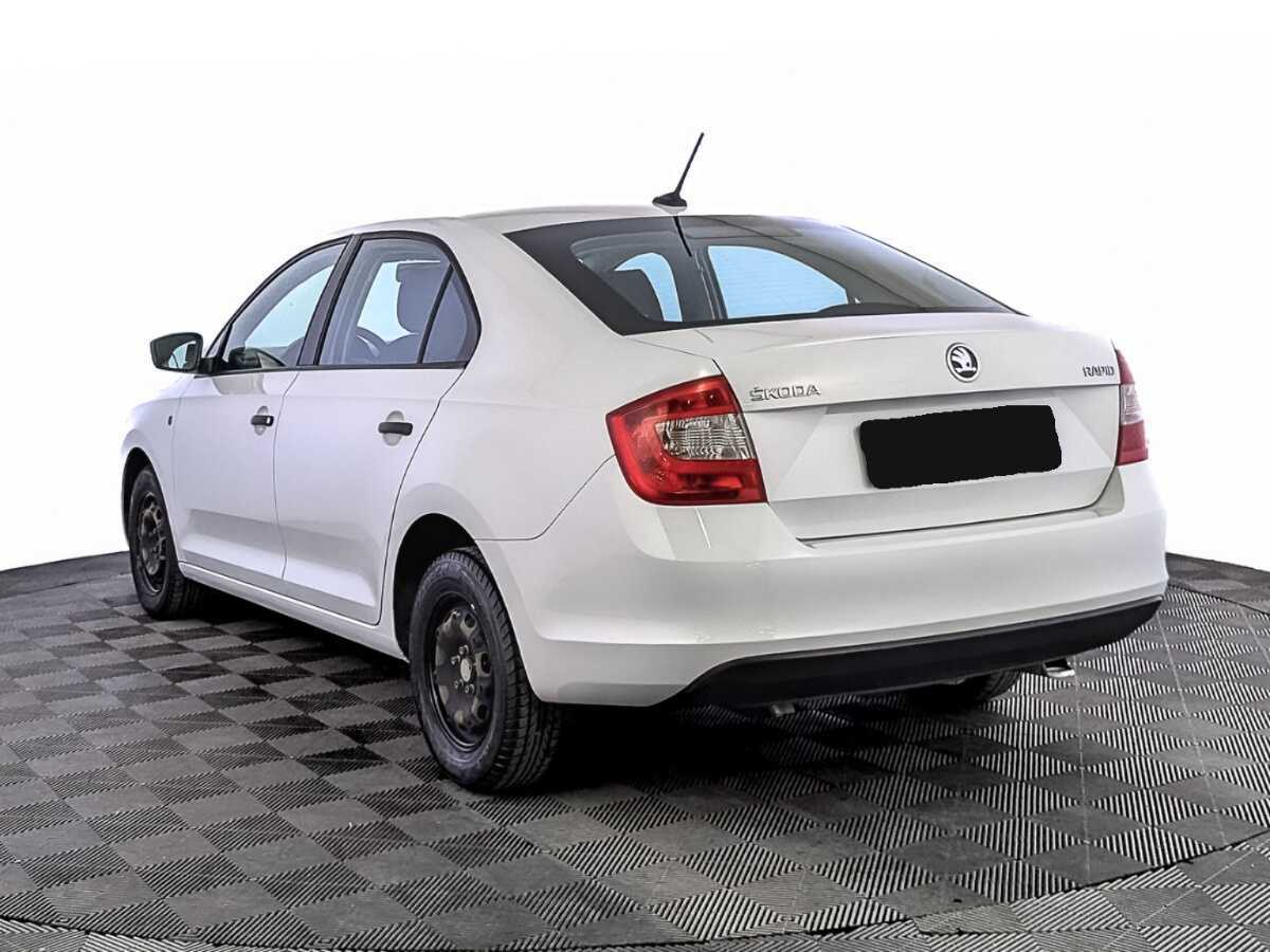 Б/У Шкода Рапид 2017 года. Фото: #6