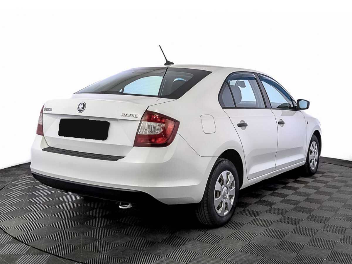 Б/У Шкода Рапид 2017 года. Фото: #4