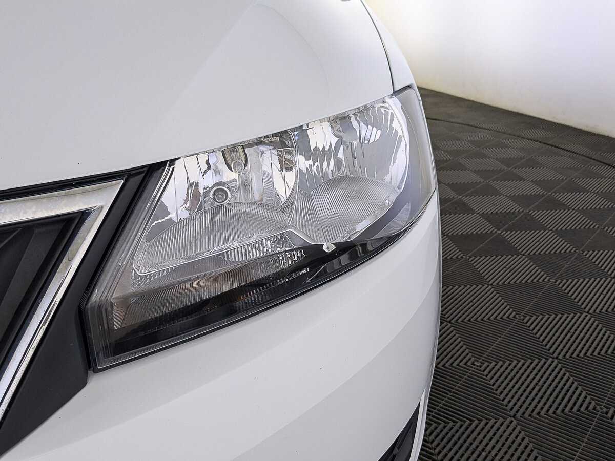 Б/У Шкода Рапид 2017 года. Фото: #10