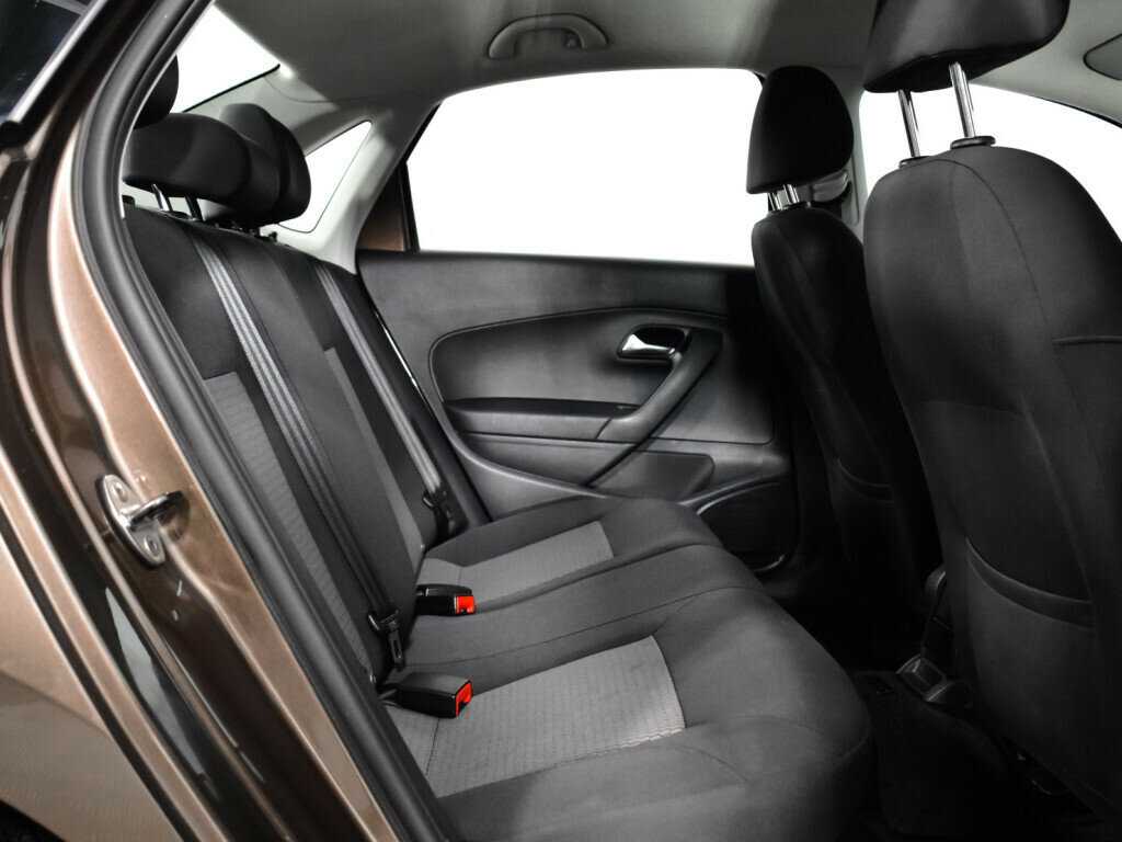 Б/У Фольксваген Поло 2015 года. Фото: #9