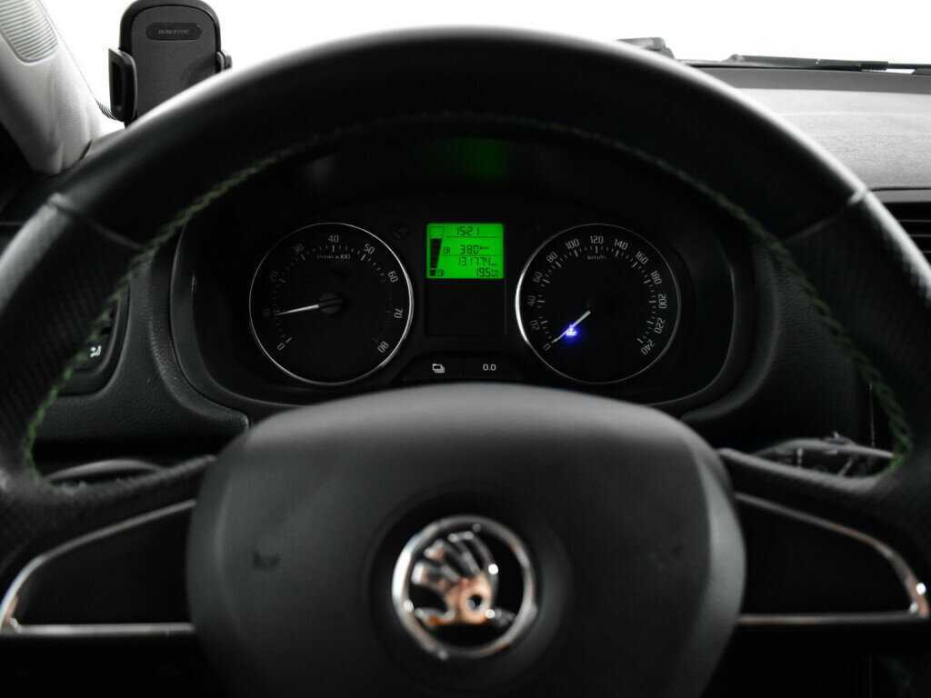 Б/У Шкода Фабия 2014 года. Фото: #10