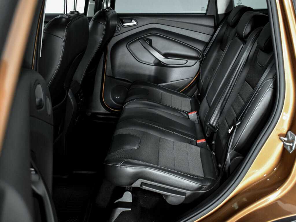 Б/У Форд Куга 2016 года. Фото: #11