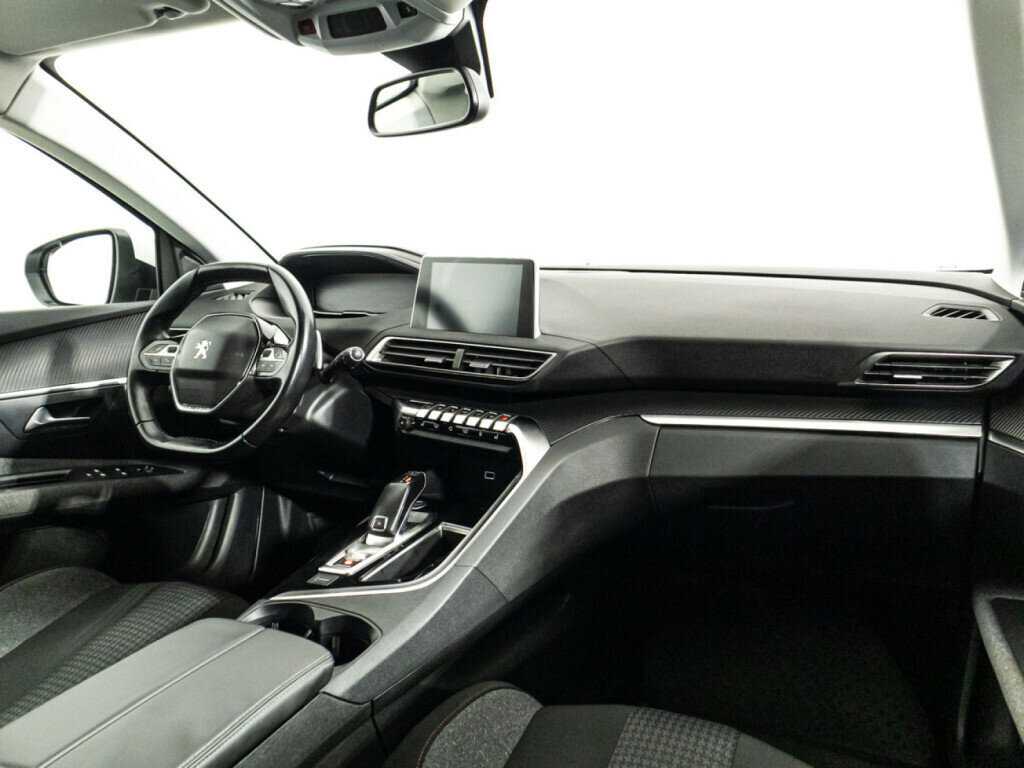 Б/У Пежо 3008 2017 года. Фото: #8