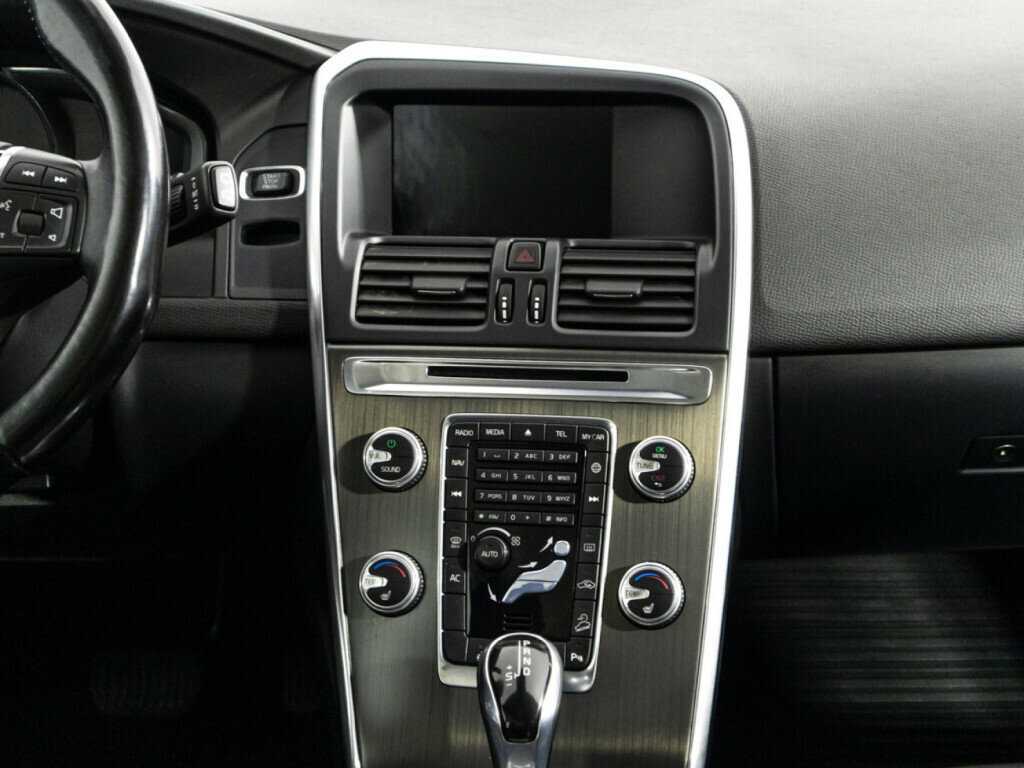 Б/У Вольво ИксЦ60 2014 года. Фото: #13