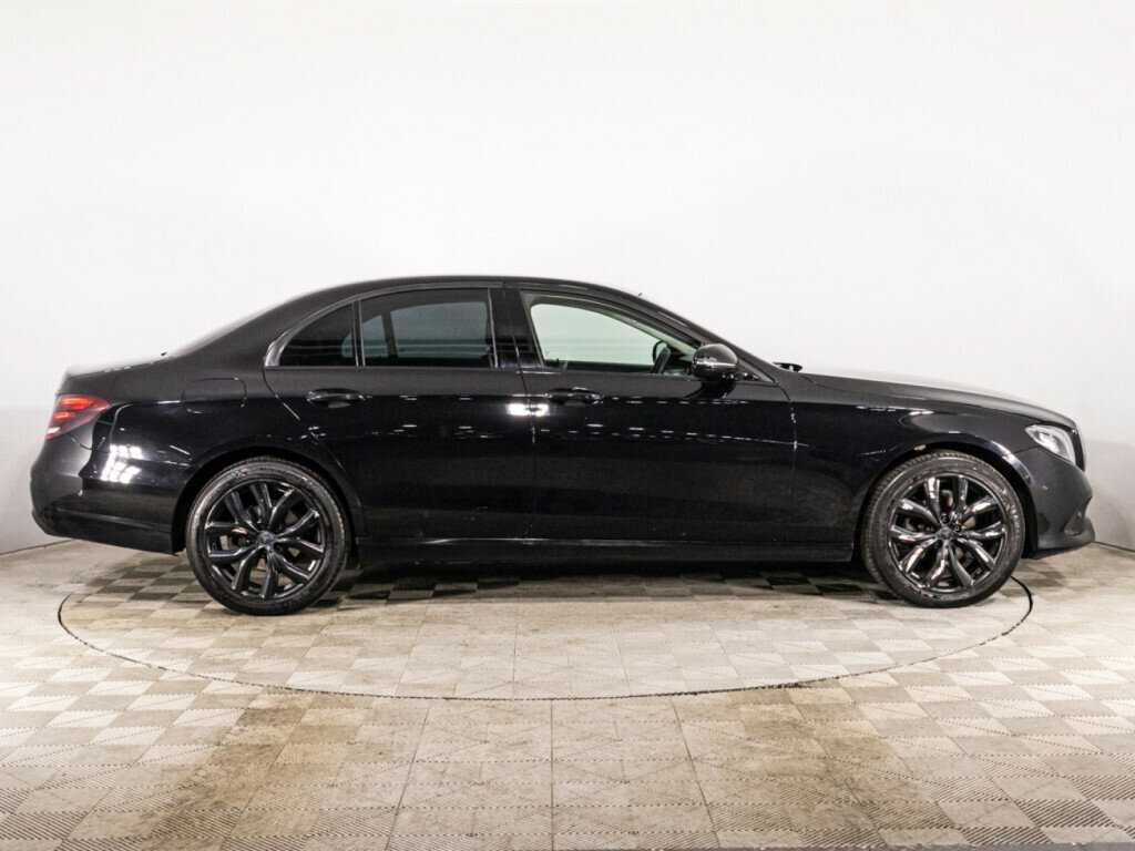 Mercedes-Benz E-Класс 2019 года с пробегом. Фото: #3