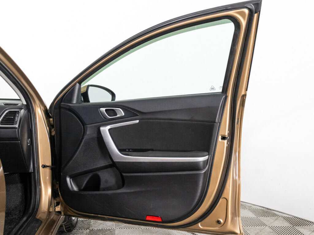 Б/У Киа Сид 2021 года. Фото: #24