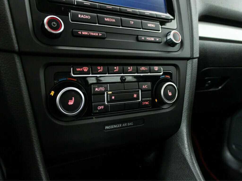 Б/У Фольксваген Гольф 2012 года. Фото: #13