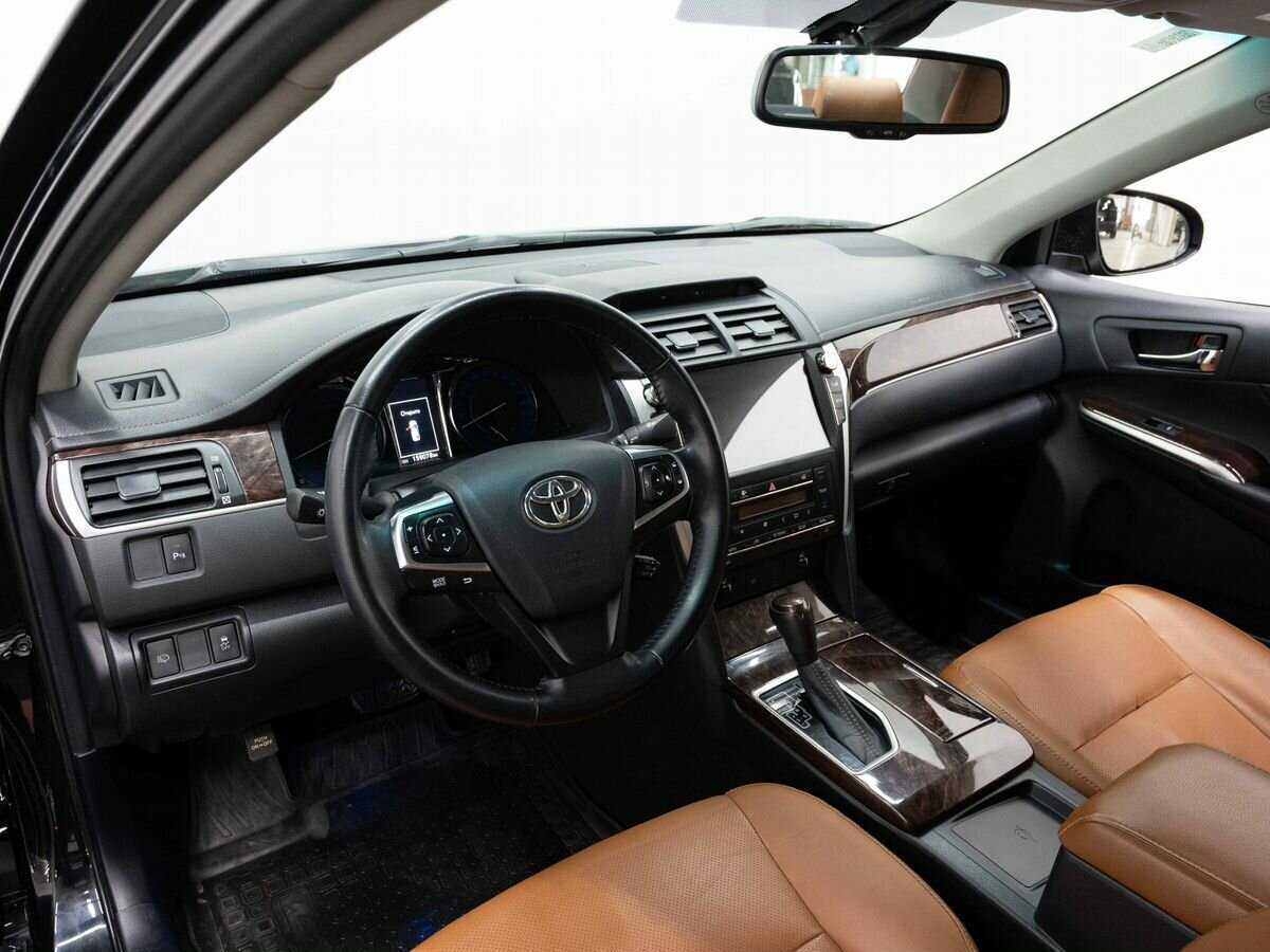 Б/У Тойота Камри 2017 года. Фото: #7