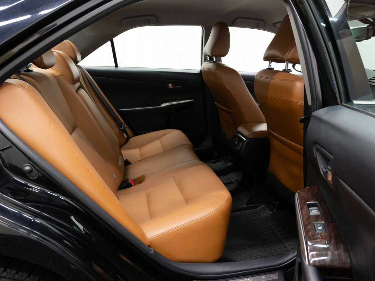 Б/У Тойота Камри 2017 года. Фото: #9