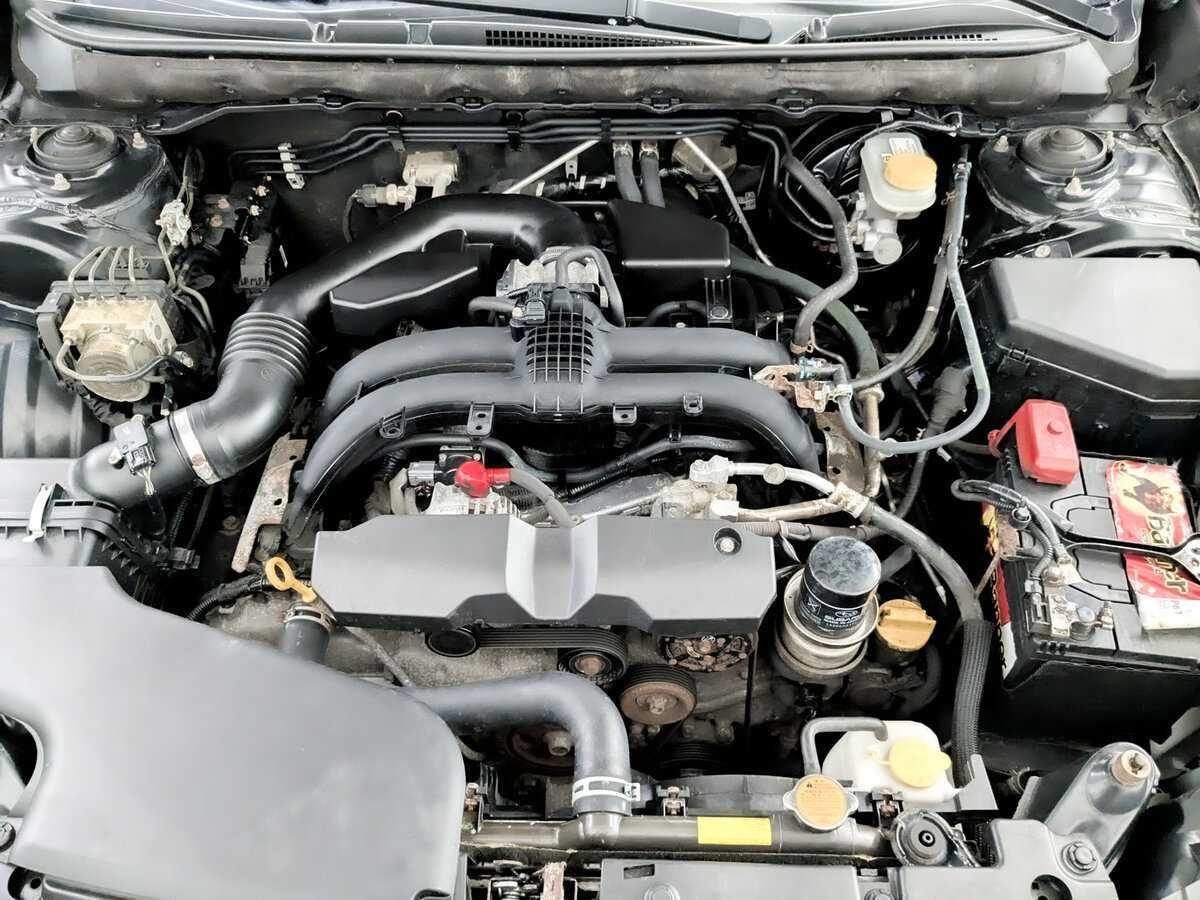 Б/У Субару Аутбэк 2015 года. Фото: #8