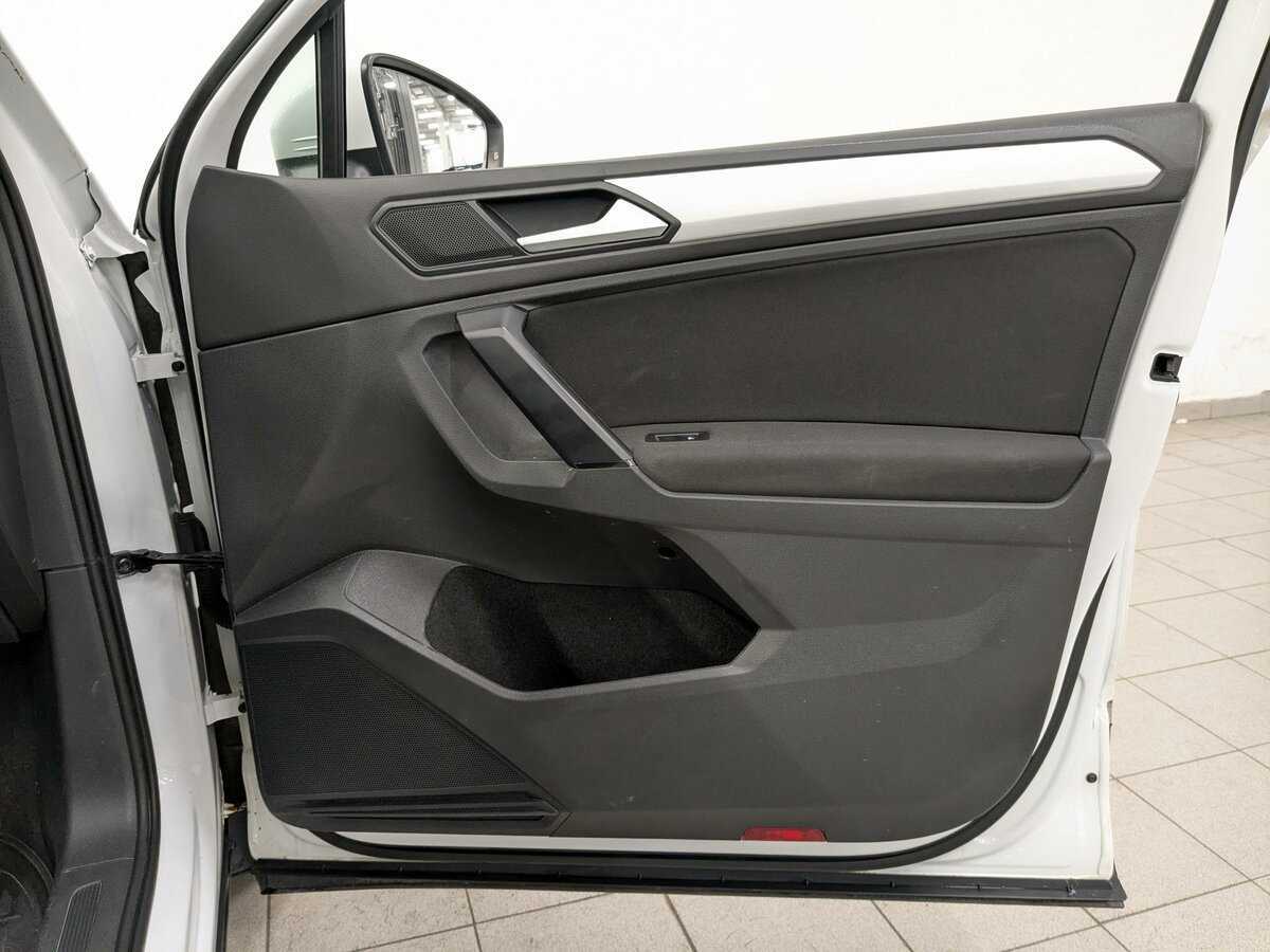 Volkswagen Tiguan 2021 года с пробегом. Фото: #23