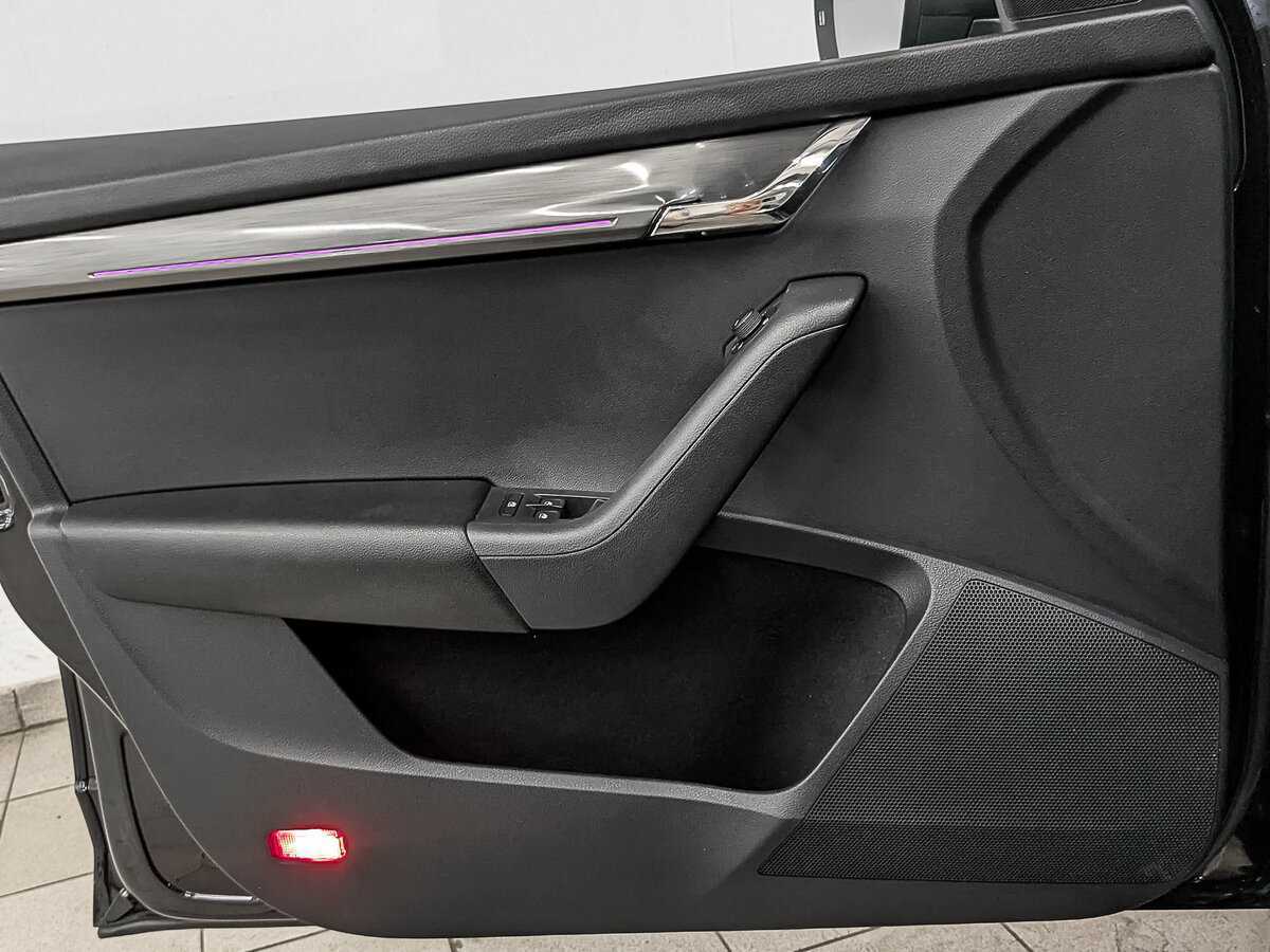 Б/У Шкода Октавия 2019 года. Фото: #16