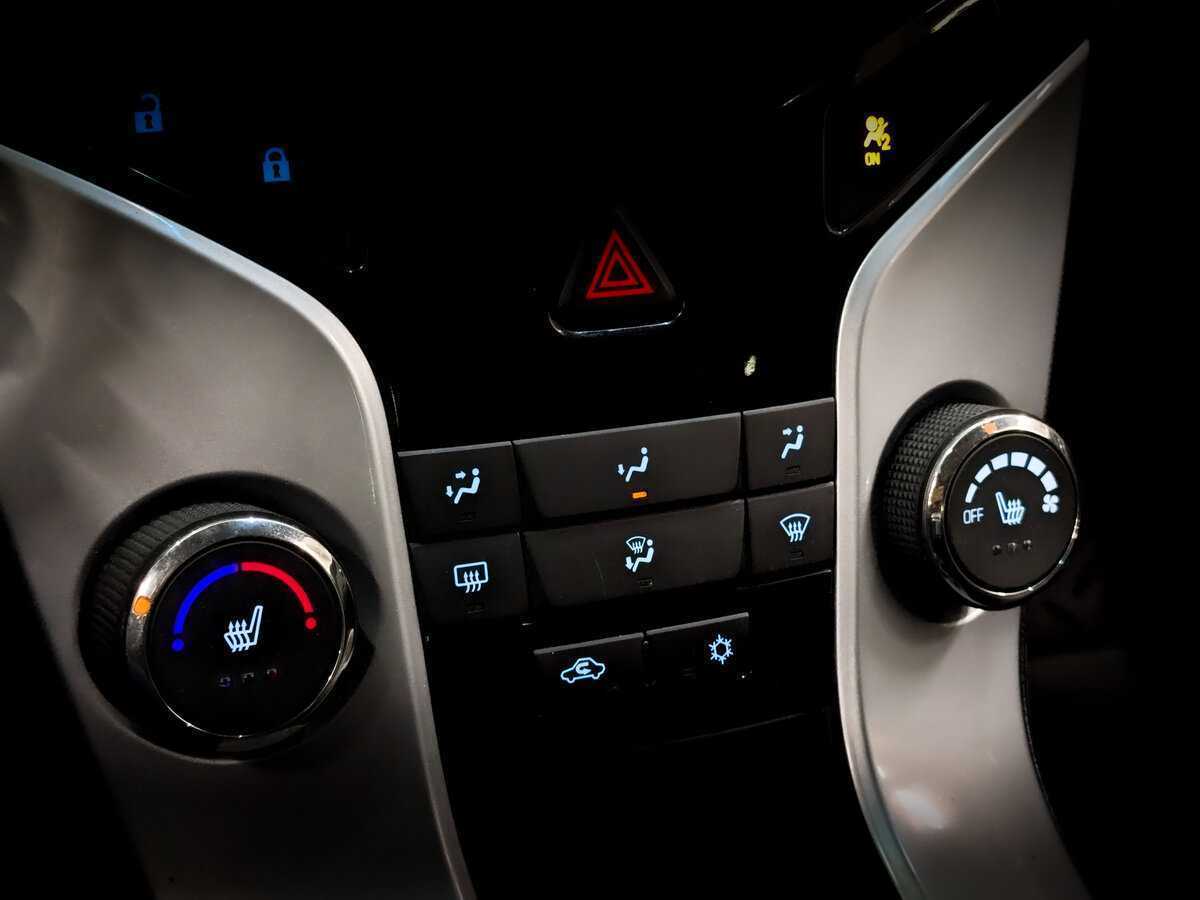 Б/У Шевроле Круз 2013 года. Фото: #22