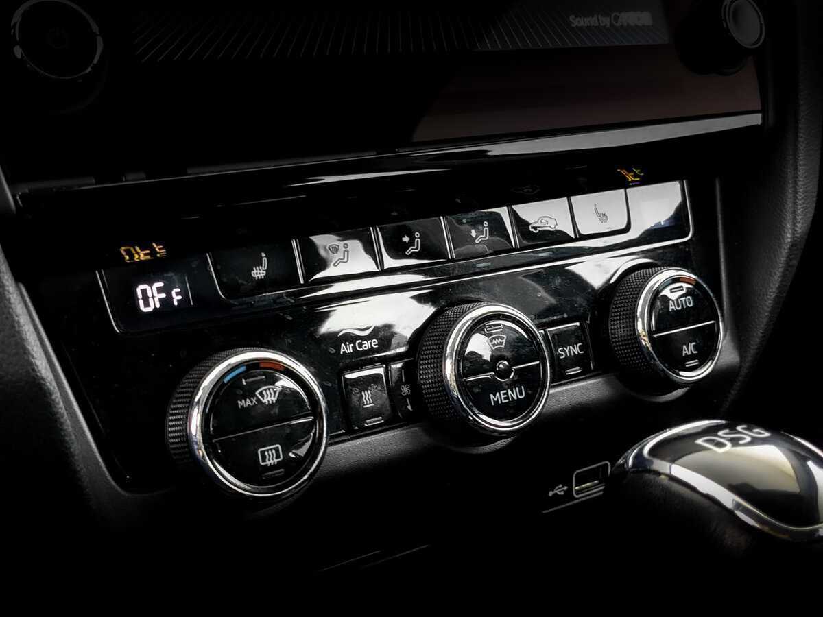 Б/У Шкода Октавия 2019 года. Фото: #25