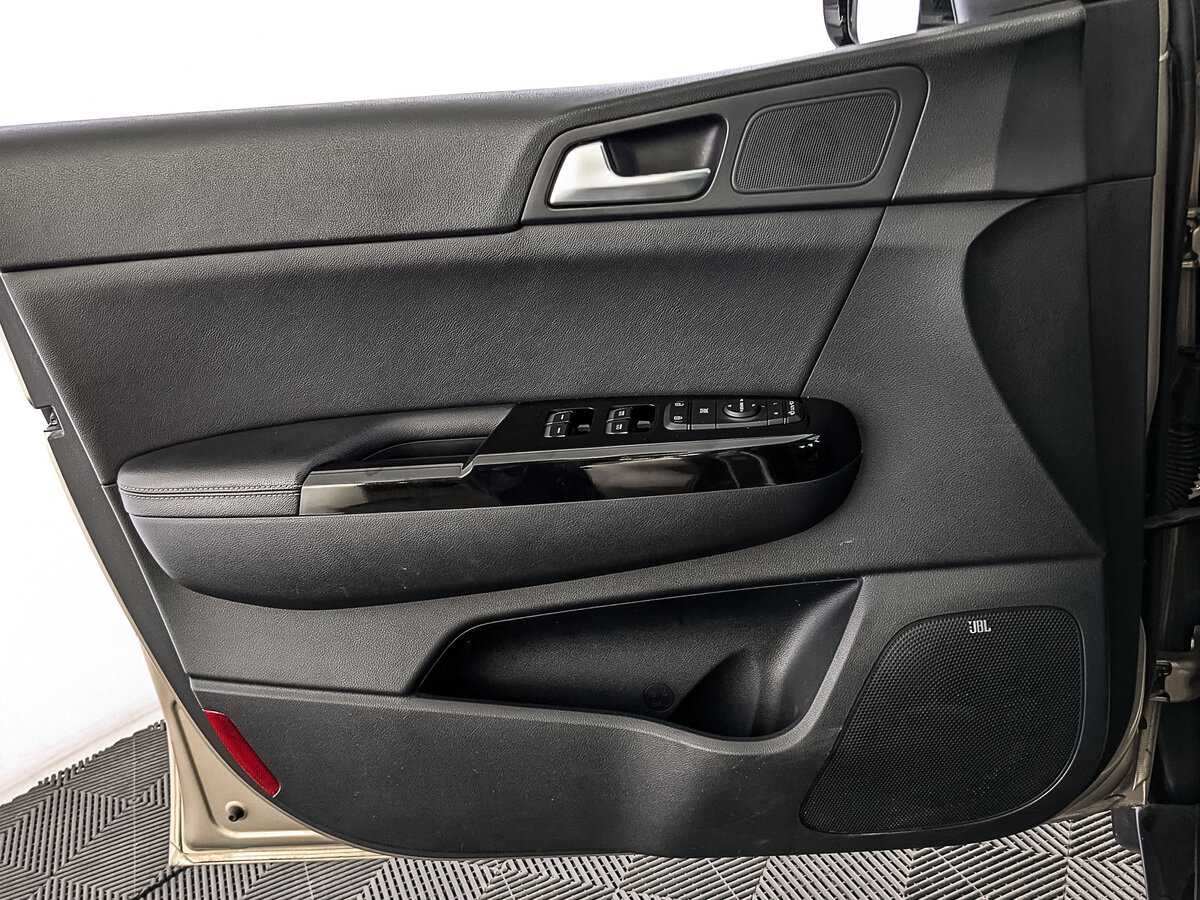 Б/У Киа Спортейдж 2018 года. Фото: #16