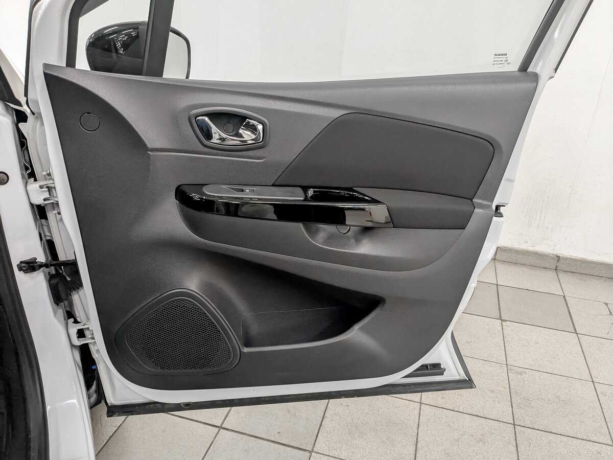 Б/У Рено Каптюр 2018 года. Фото: #21