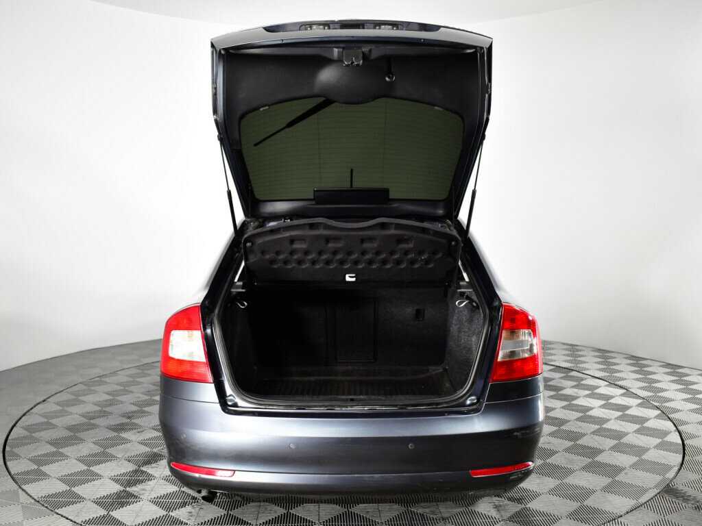 Б/У Шкода Октавия 2013 года. Фото: #13