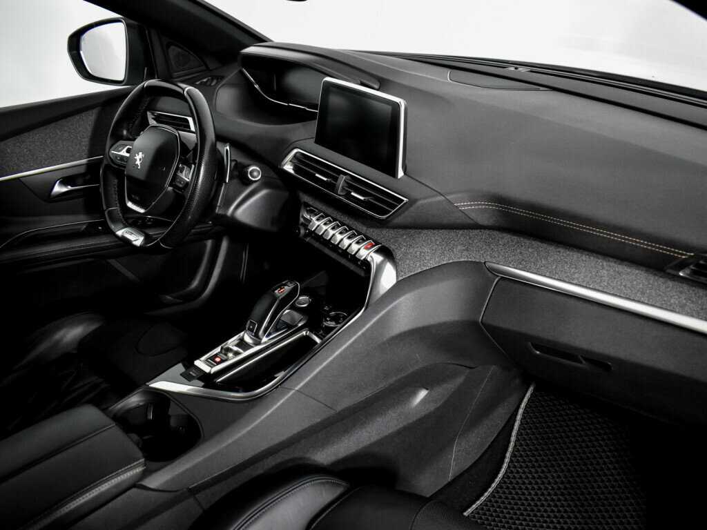 Б/У Пежо 3008 2018 года. Фото: #9