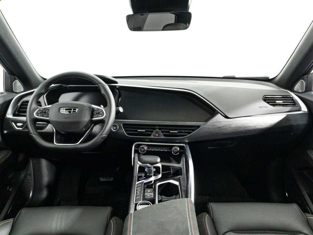 Geely Tugella 2024 года с пробегом. Фото: #12