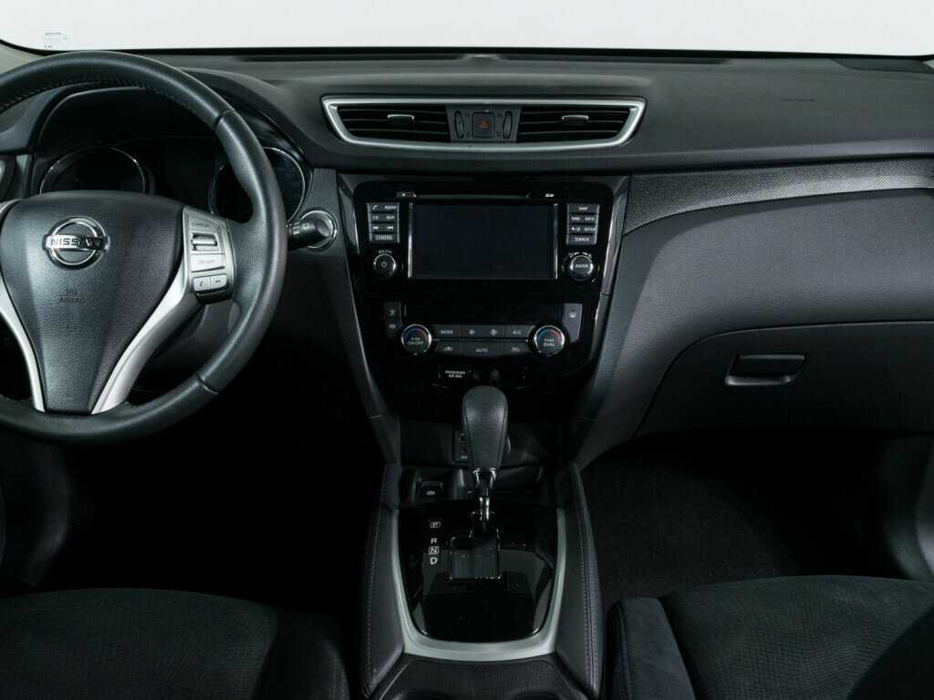 Б/У Ниссан Икс-Трейл 2017 года. Фото: #9