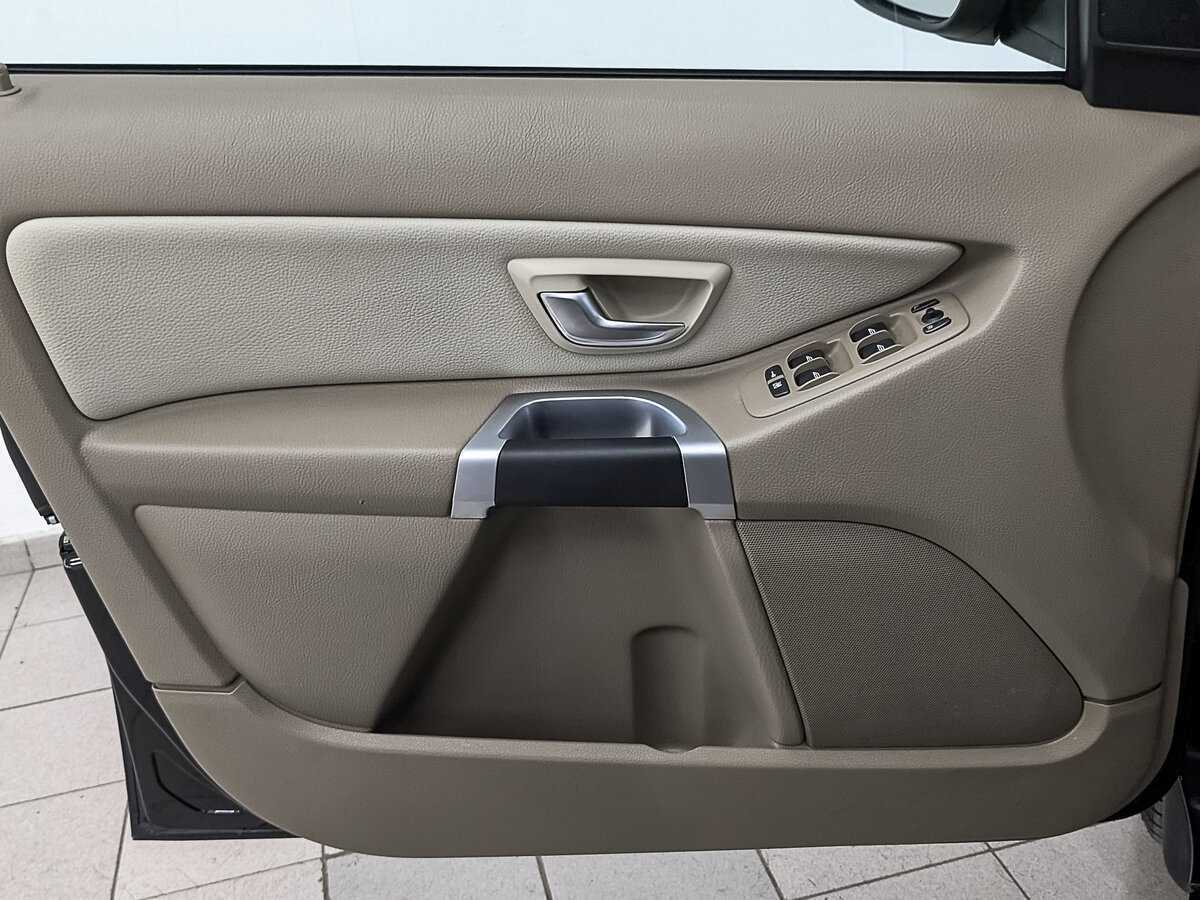 Б/У Вольво ИксЦ90 2012 года. Фото: #16