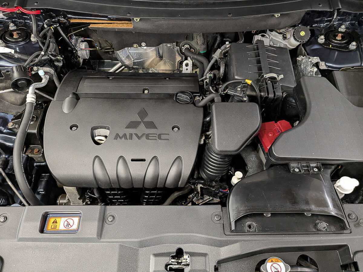 Б/У Митсубиши Оутлэндер 2019 года. Фото: #8