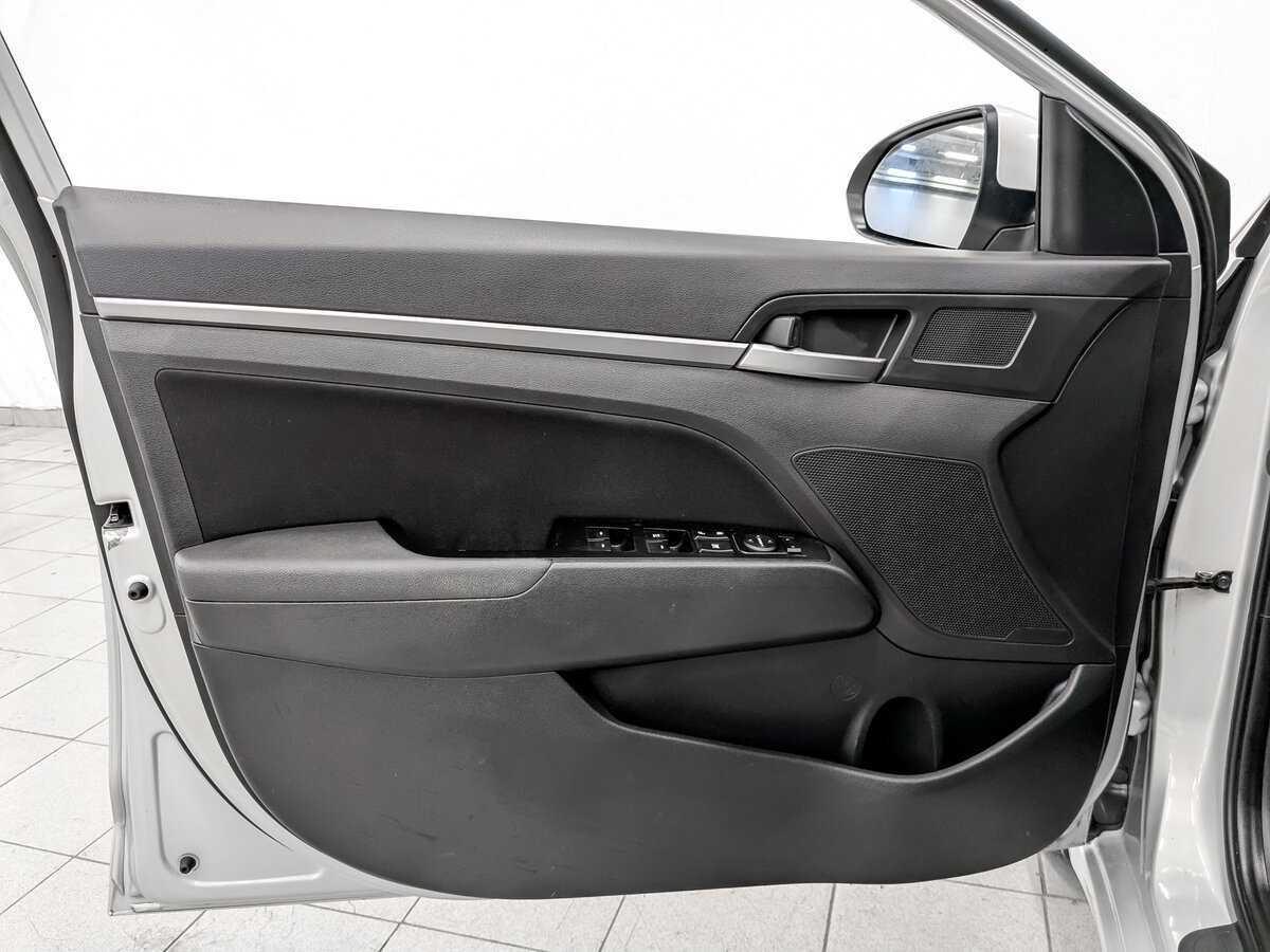 Б/У Хендай Елантра 2017 года. Фото: #16